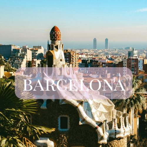 Park Güell i Barcelona med mosaikkarkitektur og utsikt over byen