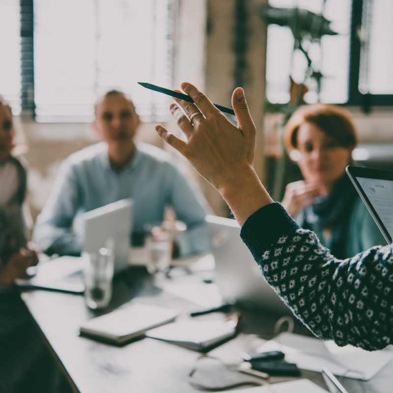 Ledergruppe i workshop og møte under firmatur med fokus på strategi og samarbeid