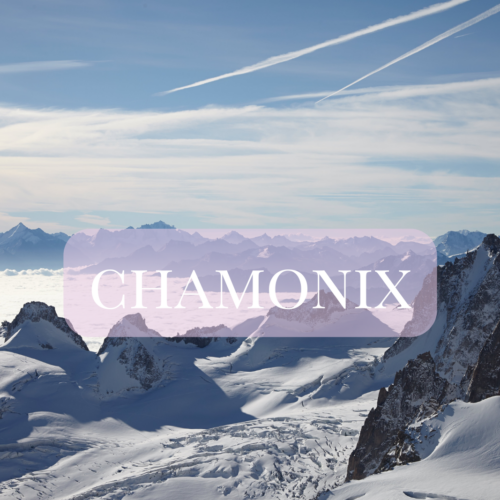 Firmatur til Chamonix i de franske Alpene med utsikt mot Mont Blanc – alpint landskap som varierer fra snødekte vinterfjell til grønne sommerdaler